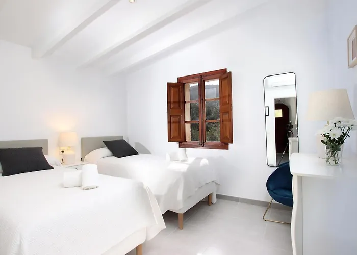 Beeindruckende Grosse In Der Naehe Von Cala San Vicente By Interhome بيت للعطل *