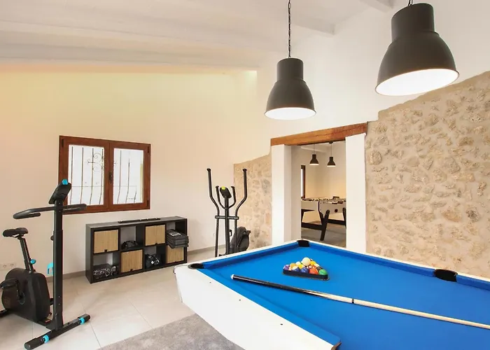 Beeindruckende Grosse In Der Naehe Von Cala San Vicente By Interhome * بويينسا