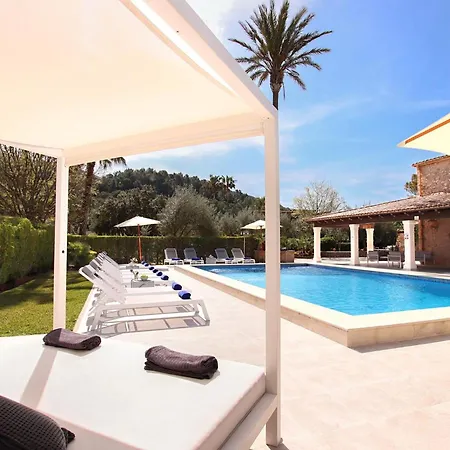 Сasa de vacaciones Beeindruckende Grosse In Der Naehe Von Cala San Vicente By Interhome