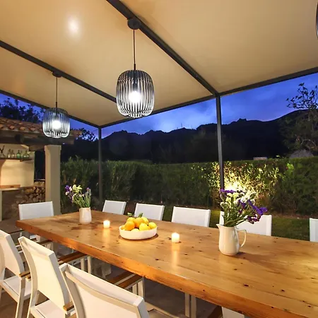 Сasa de vacaciones Beeindruckende Grosse In Der Naehe Von Cala San Vicente By Interhome Pollensa