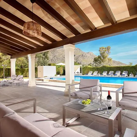 Сasa de vacaciones Beeindruckende Grosse In Der Naehe Von Cala San Vicente By Interhome