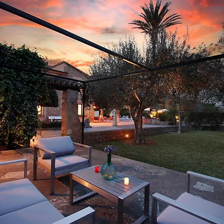 Beeindruckende Grosse In Der Naehe Von Cala San Vicente By Interhome