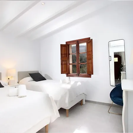 Beeindruckende Grosse In Der Naehe Von Cala San Vicente By Interhome Holiday home *