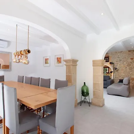 Beeindruckende Grosse In Der Naehe Von Cala San Vicente By Interhome *