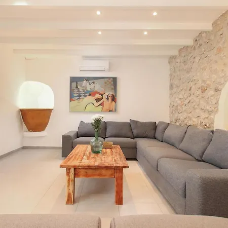 Сasa de vacaciones Beeindruckende Grosse In Der Naehe Von Cala San Vicente By Interhome *