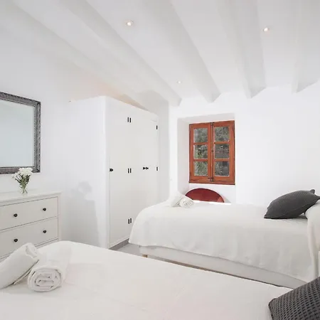 Beeindruckende Grosse In Der Naehe Von Cala San Vicente By Interhome * Pollença