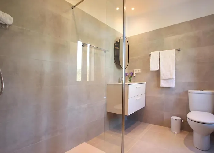 Ferienhaus Beeindruckende Grosse In Der Naehe Von Cala San Vicente By Interhome *